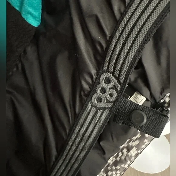 686 “Rumor” Insulated Jacket. “Charcoal Slub” Colorway. Women’s Small. - Picture 9 of 9